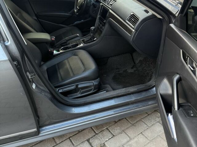 Серый Фольксваген Пассат, объемом двигателя 1.8 л и пробегом 140 тыс. км за 13100 $, фото 11 на Automoto.ua