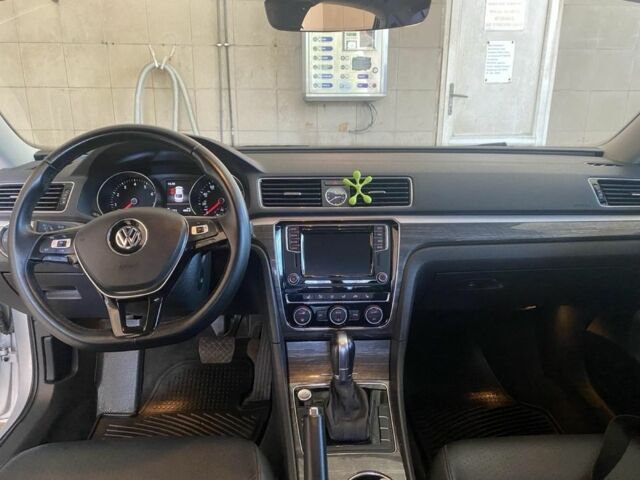 Серый Фольксваген Пассат, объемом двигателя 1.8 л и пробегом 104 тыс. км за 15000 $, фото 7 на Automoto.ua