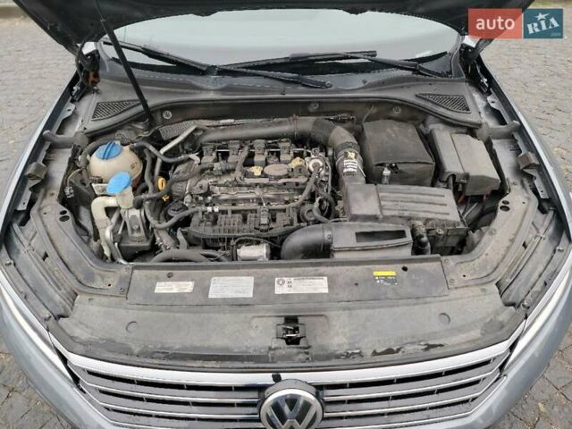 Серый Фольксваген Пассат, объемом двигателя 1.8 л и пробегом 220 тыс. км за 13500 $, фото 10 на Automoto.ua