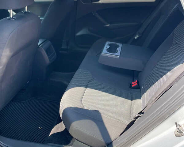 Серый Фольксваген Пассат, объемом двигателя 1.8 л и пробегом 111 тыс. км за 12999 $, фото 13 на Automoto.ua