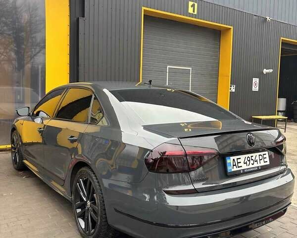 Серый Фольксваген Пассат, объемом двигателя 1.8 л и пробегом 112 тыс. км за 16800 $, фото 7 на Automoto.ua