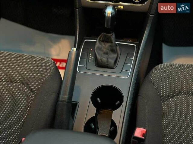 Серый Фольксваген Пассат, объемом двигателя 1.8 л и пробегом 109 тыс. км за 13490 $, фото 21 на Automoto.ua