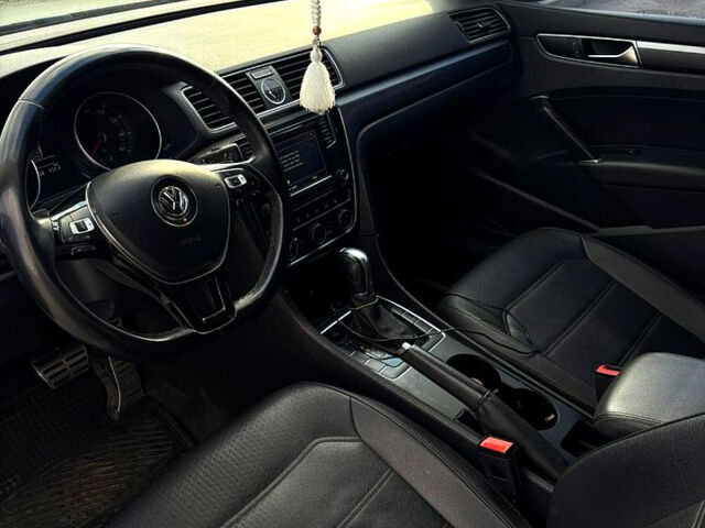 Серый Фольксваген Пассат, объемом двигателя 1.8 л и пробегом 0 тыс. км за 12000 $, фото 11 на Automoto.ua