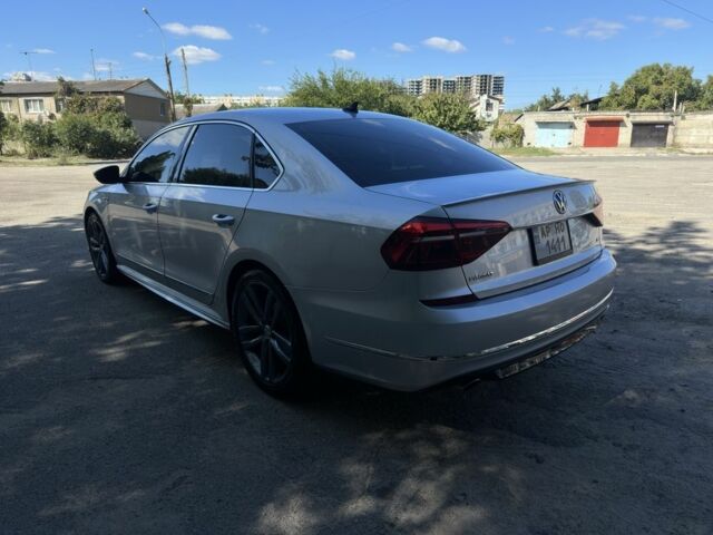 Серый Фольксваген Пассат, объемом двигателя 1.8 л и пробегом 146 тыс. км за 13800 $, фото 2 на Automoto.ua