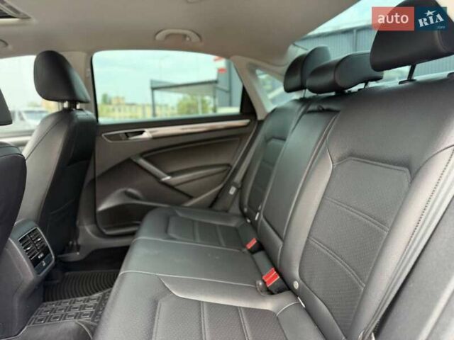 Серый Фольксваген Пассат, объемом двигателя 1.78 л и пробегом 177 тыс. км за 12400 $, фото 31 на Automoto.ua