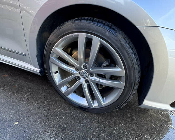 Фольксваген Пассат 2016 в Киеве на Automoto.ua Серый Фольксваген Пассат, объемом двигателя 1.8 л и пробегом 153 тыс. км за 15200 $, фото 26 на Automoto.ua