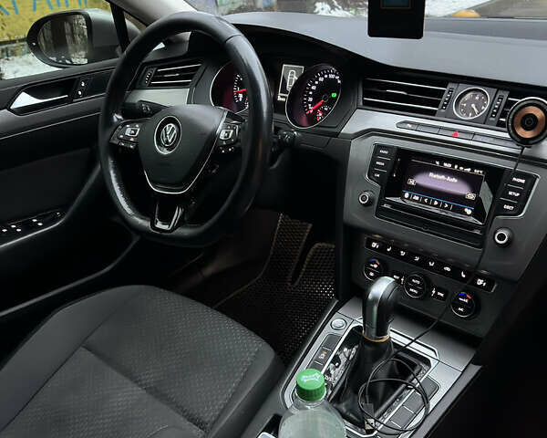 Серый Фольксваген Пассат, объемом двигателя 1.4 л и пробегом 276 тыс. км за 14000 $, фото 21 на Automoto.ua