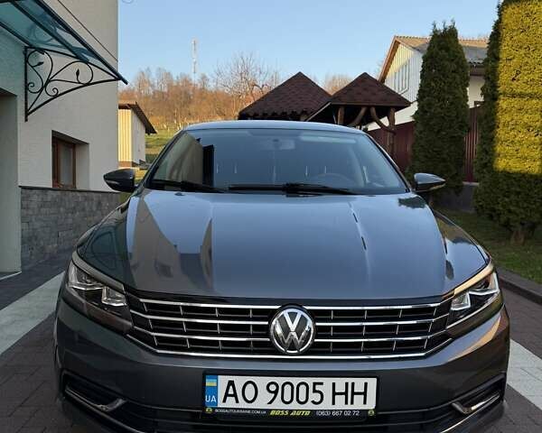 Серый Фольксваген Пассат, объемом двигателя 1.8 л и пробегом 194 тыс. км за 10700 $, фото 5 на Automoto.ua