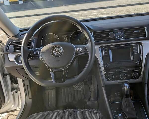 Серый Фольксваген Пассат, объемом двигателя 0 л и пробегом 123 тыс. км за 14500 $, фото 5 на Automoto.ua