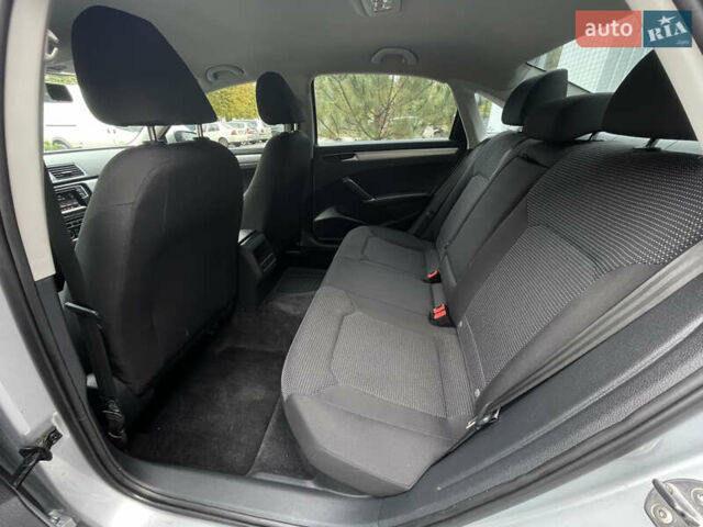 Серый Фольксваген Пассат, объемом двигателя 1.8 л и пробегом 290 тыс. км за 8999 $, фото 34 на Automoto.ua