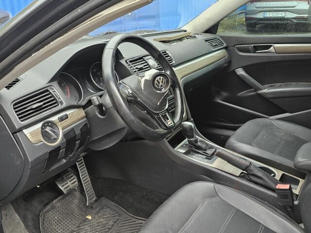 Серый Фольксваген Пассат, объемом двигателя 1.8 л и пробегом 170 тыс. км за 5000 $, фото 18 на Automoto.ua