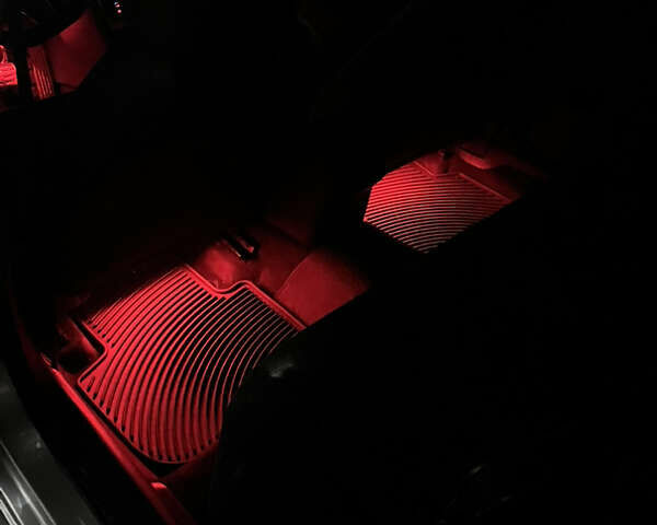 Серый Фольксваген Пассат, объемом двигателя 1.8 л и пробегом 137 тыс. км за 12599 $, фото 44 на Automoto.ua