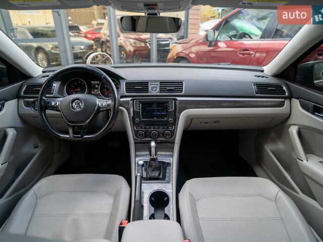 Фольксваген Пассат 2016 в Киеве на Automoto.ua Серый Фольксваген Пассат, объемом двигателя 1.8 л и пробегом 180 тыс. км за 12900 $, фото 22 на Automoto.ua