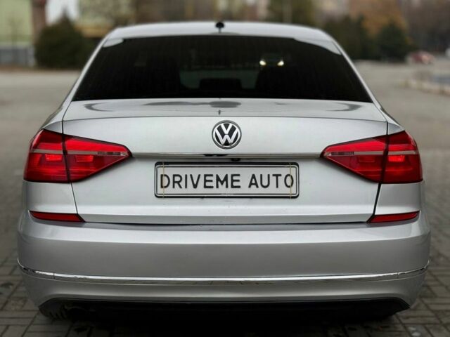 Серый Фольксваген Пассат, объемом двигателя 1.8 л и пробегом 172 тыс. км за 10299 $, фото 5 на Automoto.ua