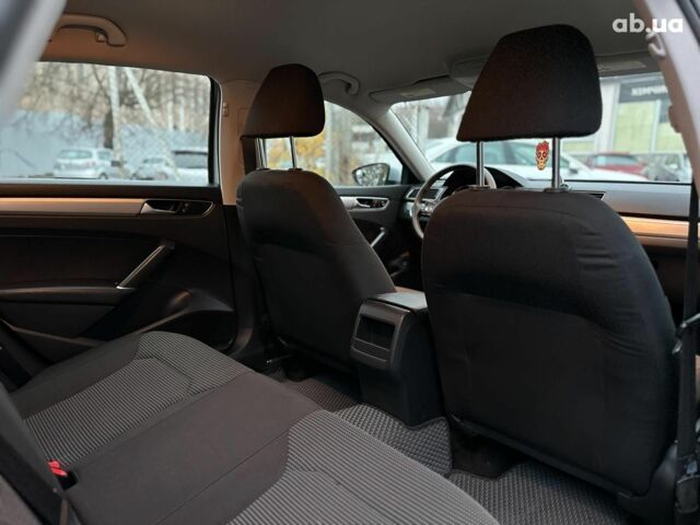 Серый Фольксваген Пассат, объемом двигателя 1.8 л и пробегом 109 тыс. км за 13490 $, фото 17 на Automoto.ua