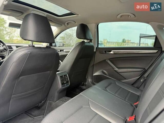 Серый Фольксваген Пассат, объемом двигателя 1.78 л и пробегом 177 тыс. км за 12400 $, фото 32 на Automoto.ua