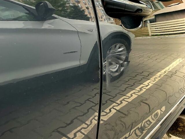 Серый Фольксваген Пассат, объемом двигателя 1.8 л и пробегом 120 тыс. км за 12000 $, фото 7 на Automoto.ua