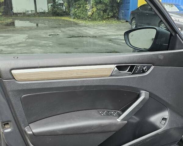 Фольксваген Пассат 2016 в Киеве на Automoto.ua Серый Фольксваген Пассат, объемом двигателя 1.8 л и пробегом 170 тыс. км за 4700 $, фото 13 на Automoto.ua