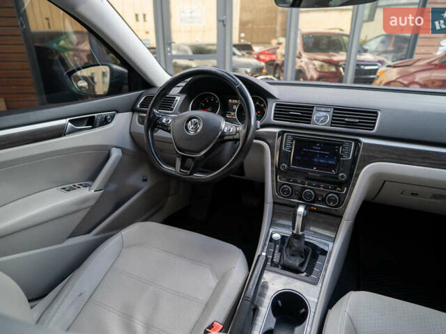 Фольксваген Пассат 2016 в Киеве на Automoto.ua Серый Фольксваген Пассат, объемом двигателя 1.8 л и пробегом 180 тыс. км за 12900 $, фото 20 на Automoto.ua
