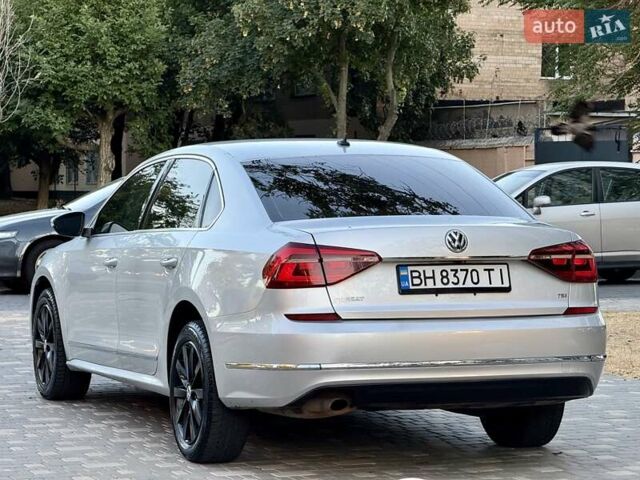 Серый Фольксваген Пассат, объемом двигателя 1.8 л и пробегом 239 тыс. км за 10700 $, фото 8 на Automoto.ua