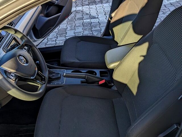 Сірий Фольксваген Пассат, об'ємом двигуна 1.8 л та пробігом 138 тис. км за 11999 $, фото 8 на Automoto.ua