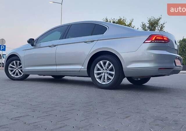 Серый Фольксваген Пассат, объемом двигателя 0 л и пробегом 196 тыс. км за 13777 $, фото 28 на Automoto.ua