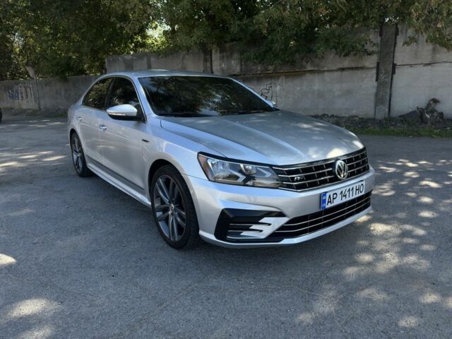 Серый Фольксваген Пассат, объемом двигателя 1.8 л и пробегом 146 тыс. км за 13800 $, фото 4 на Automoto.ua