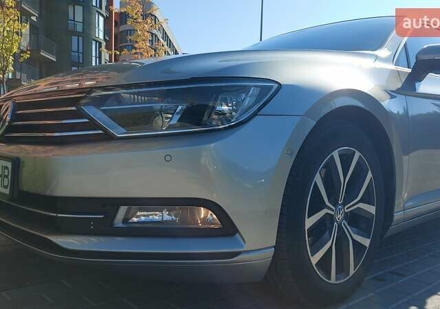 Серый Фольксваген Пассат, объемом двигателя 1.6 л и пробегом 297 тыс. км за 15000 $, фото 26 на Automoto.ua