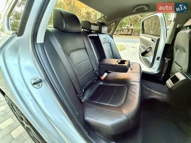 Серый Фольксваген Пассат, объемом двигателя 1.8 л и пробегом 239 тыс. км за 10700 $, фото 52 на Automoto.ua