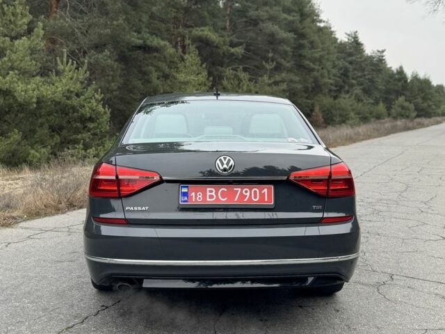 Серый Фольксваген Пассат, объемом двигателя 1.8 л и пробегом 164 тыс. км за 13500 $, фото 3 на Automoto.ua