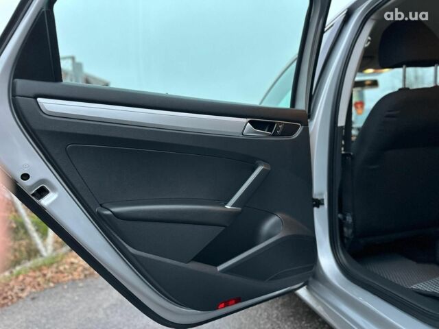 Серый Фольксваген Пассат, объемом двигателя 1.8 л и пробегом 109 тыс. км за 13490 $, фото 12 на Automoto.ua