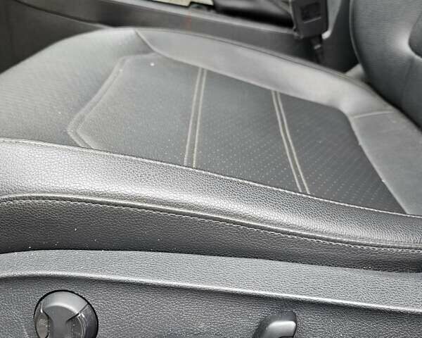 Серый Фольксваген Пассат, объемом двигателя 1.8 л и пробегом 170 тыс. км за 4000 $, фото 16 на Automoto.ua