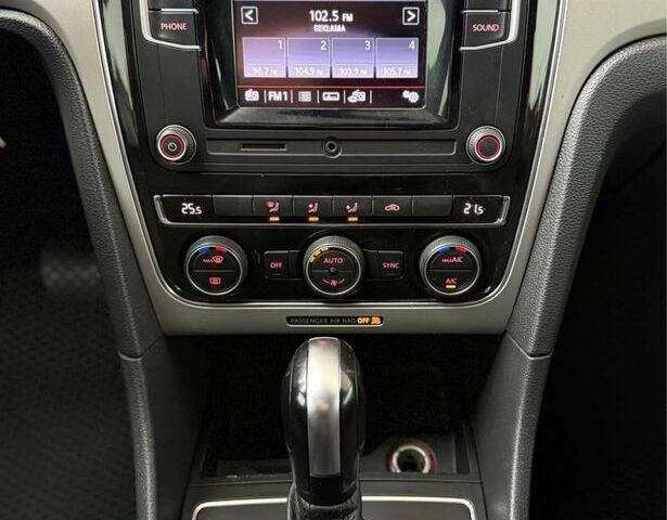 Серый Фольксваген Пассат, объемом двигателя 1.8 л и пробегом 172 тыс. км за 10299 $, фото 17 на Automoto.ua