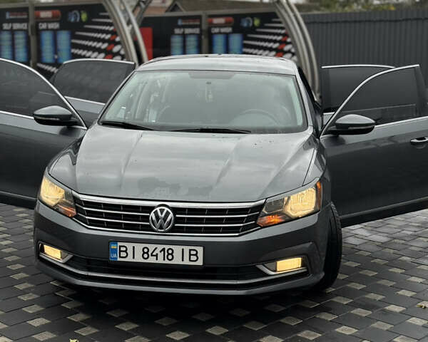 Серый Фольксваген Пассат, объемом двигателя 1.8 л и пробегом 138 тыс. км за 12500 $, фото 7 на Automoto.ua