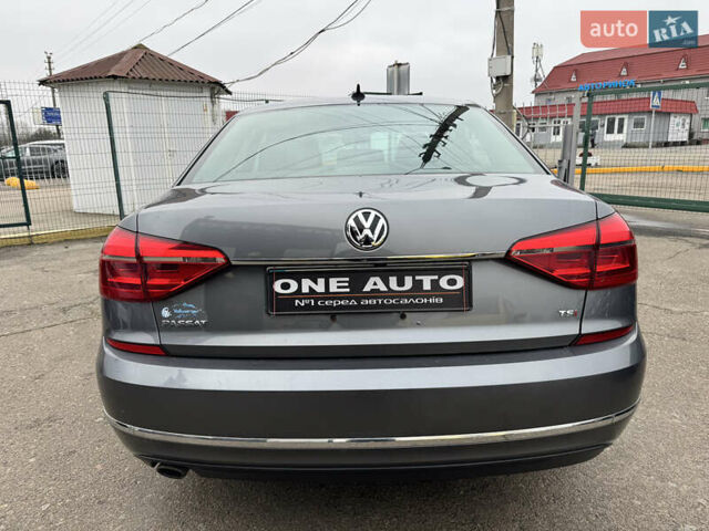 Серый Фольксваген Пассат, объемом двигателя 1.8 л и пробегом 209 тыс. км за 12490 $, фото 6 на Automoto.ua