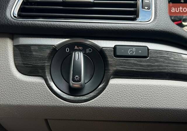 Сірий Фольксваген Пассат, об'ємом двигуна 1.8 л та пробігом 201 тис. км за 12500 $, фото 17 на Automoto.ua