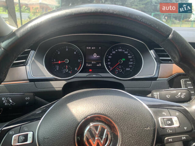 Серый Фольксваген Пассат, объемом двигателя 1.97 л и пробегом 216 тыс. км за 18000 $, фото 7 на Automoto.ua
