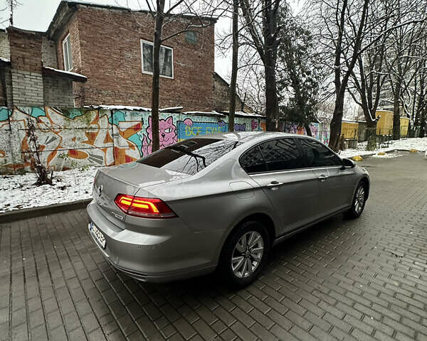 Серый Фольксваген Пассат, объемом двигателя 1.4 л и пробегом 276 тыс. км за 14000 $, фото 11 на Automoto.ua