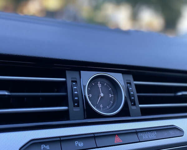 Сірий Фольксваген Пассат, об'ємом двигуна 1.6 л та пробігом 313 тис. км за 13300 $, фото 26 на Automoto.ua