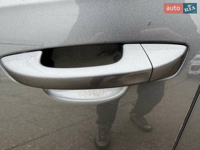 Серый Фольксваген Пассат, объемом двигателя 1.8 л и пробегом 209 тыс. км за 12490 $, фото 12 на Automoto.ua