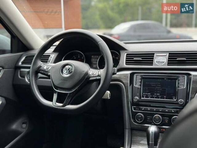 Серый Фольксваген Пассат, объемом двигателя 1.78 л и пробегом 177 тыс. км за 12400 $, фото 36 на Automoto.ua