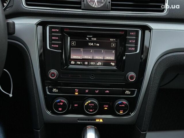 Серый Фольксваген Пассат, объемом двигателя 1.8 л и пробегом 109 тыс. км за 13490 $, фото 32 на Automoto.ua