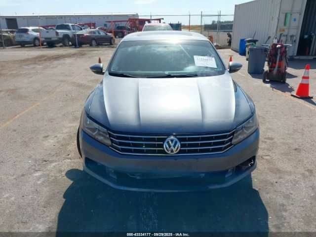 Сірий Фольксваген Пассат, об'ємом двигуна 0 л та пробігом 82 тис. км за 2000 $, фото 11 на Automoto.ua