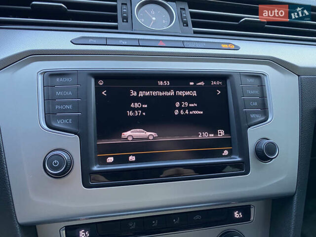 Сірий Фольксваген Пассат, об'ємом двигуна 1.6 л та пробігом 313 тис. км за 13300 $, фото 17 на Automoto.ua