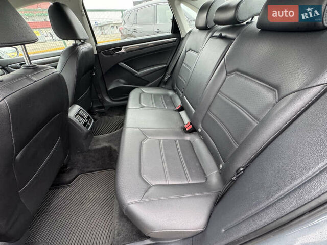 Серый Фольксваген Пассат, объемом двигателя 1.8 л и пробегом 209 тыс. км за 12490 $, фото 27 на Automoto.ua