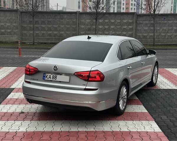 Серый Фольксваген Пассат, объемом двигателя 1.8 л и пробегом 150 тыс. км за 14550 $, фото 13 на Automoto.ua