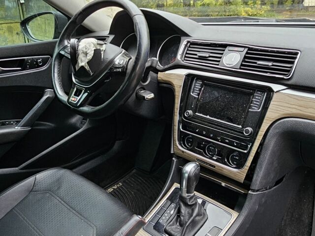 Серый Фольксваген Пассат, объемом двигателя 1.8 л и пробегом 170 тыс. км за 5000 $, фото 22 на Automoto.ua