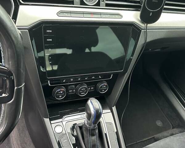 Сірий Фольксваген Пассат, об'ємом двигуна 1.4 л та пробігом 215 тис. км за 17300 $, фото 32 на Automoto.ua