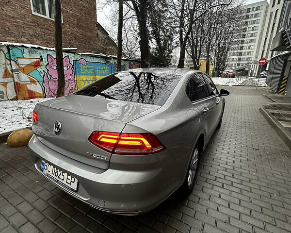 Серый Фольксваген Пассат, объемом двигателя 1.4 л и пробегом 276 тыс. км за 14000 $, фото 10 на Automoto.ua