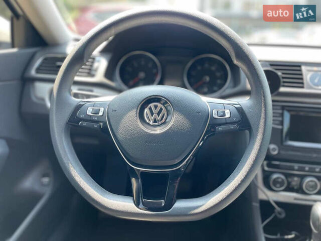 Серый Фольксваген Пассат, объемом двигателя 1.8 л и пробегом 111 тыс. км за 12999 $, фото 21 на Automoto.ua